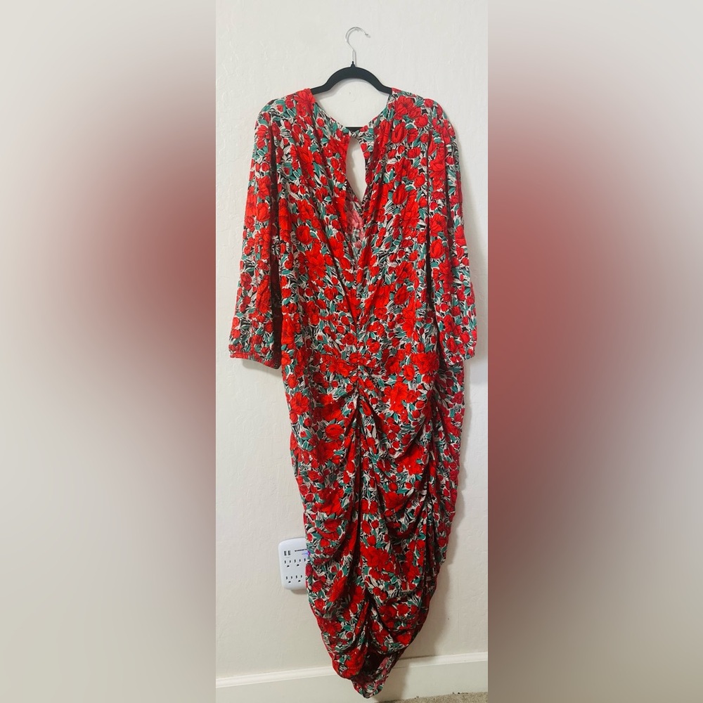 Gorgeous Red Flower Dress 🌹